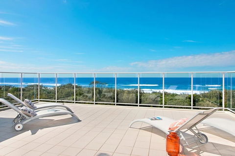 LUXURY BALE PENTHOUSE & JACUZZI SPA 1328 NORTH CULTURE - Accommodation Bookings 0