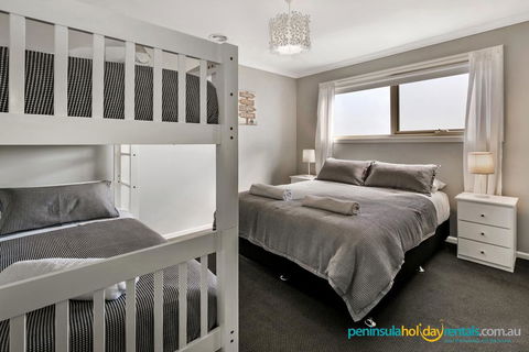 Luxury Coastal Escape - Accommodation Bookings 1