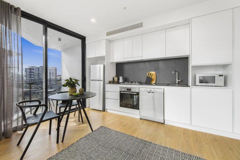 Luxury Inner-city Pad With Pool, Gym And Sauna - Accommodation Bookings 1