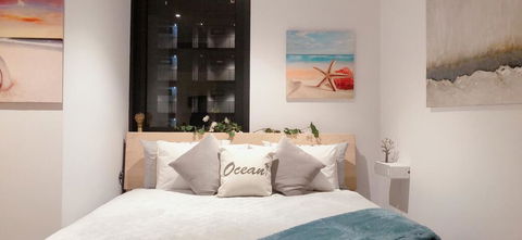 LUXURY KING APARTMENT PARRAMATTA CBD 1 MIN FROM STATION & WESTFIELD Sleeps 4 - Accommodation Bookings 0