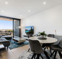 Luxury Living with Panoramic Views - Accommodation Bookings