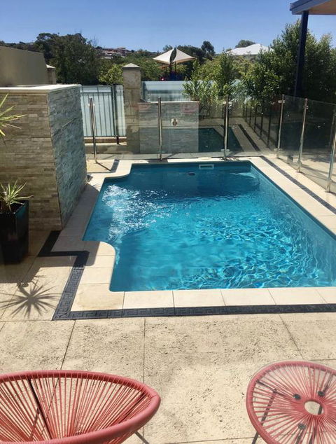 LUXURY VILLA W POOL & SPAS - Accommodation Bookings 3