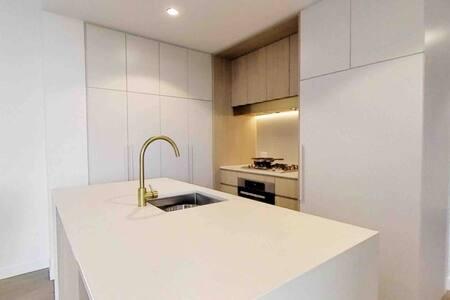 Macquarie Park 2beds 2 Bath 400m To Station, Free WIFI, Parking, Netflix - Accommodation Bookings 1