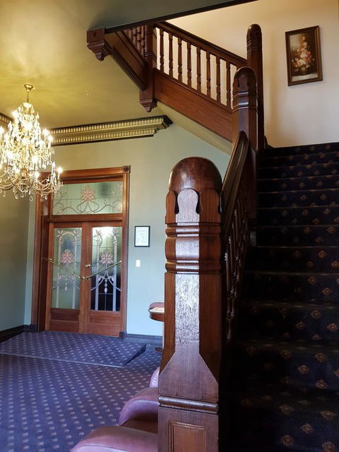 Madden's Commercial Hotel - Accommodation Bookings 3