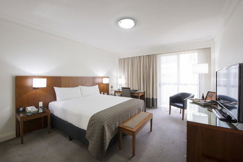 Majestic Roof Garden Hotel - Accommodation Bookings 0