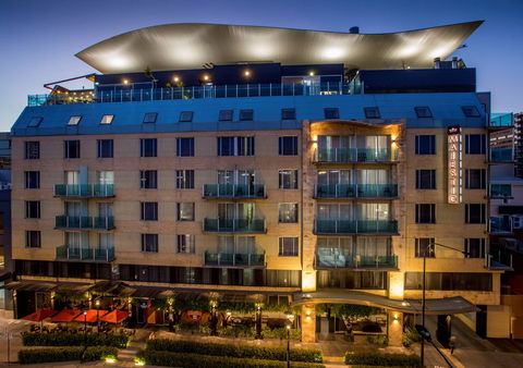 Majestic Roof Garden Hotel - Accommodation Bookings 2