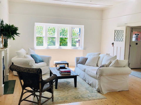 Malvern 3 Bedroom Delight - Accommodation Bookings 1