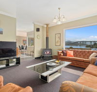 Manfield City Waterfront View Cottage - Accommodation Bookings