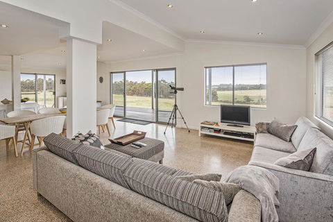 Margaret River Farmhouse - Accommodation Bookings 3