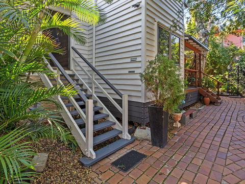 Margate House - Accommodation Bookings 3