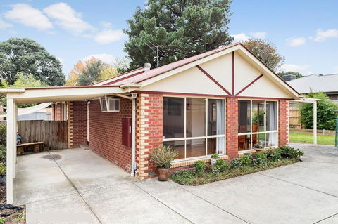 Maroondah 3 Bedroom House In Kilsyth - Accommodation Bookings 0