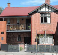 McKenzie House - Accommodation Bookings