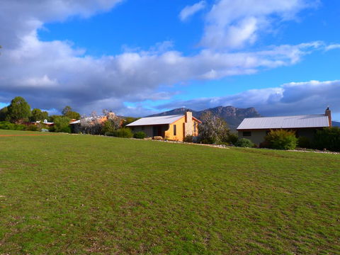 Meringa Springs - Accommodation Bookings 2