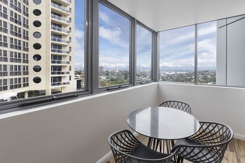 Meriton Suites Bondi Junction - Accommodation Bookings 3
