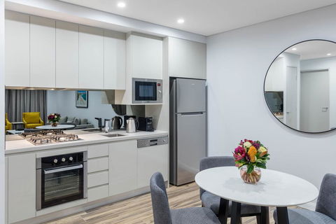 Meriton Suites Bondi Junction - Accommodation Bookings 1