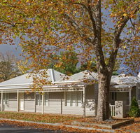 Mews Cottages - Accommodation Bookings