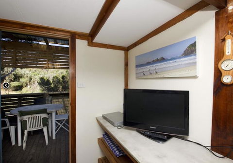 Mick's Beach Cottage - Seal Rocks Beachfront - Accommodation Bookings 3