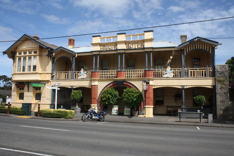 Mickey Bourke's Koroit Hotel - Accommodation Bookings 0