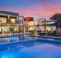 Middle Rock Holiday Resort - Accommodation Bookings
