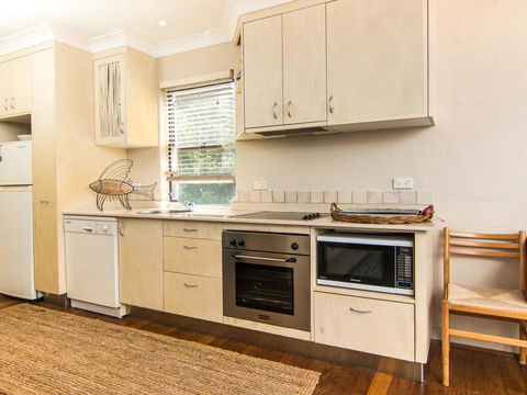 Middles - Villa Manyana 02 - Accommodation Bookings 1