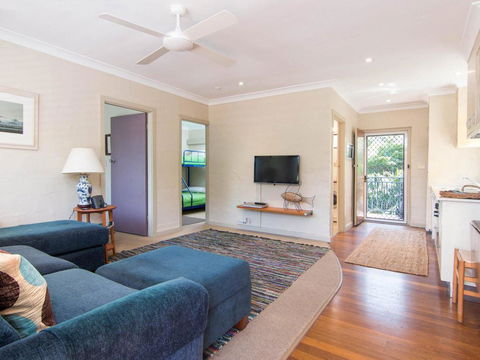 Middles - Villa Manyana 02 - Accommodation Bookings 0