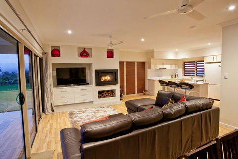 MilaViews - Accommodation Bookings 3