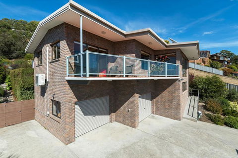 Million Dollar Views Day And Night - Accommodation Bookings 0