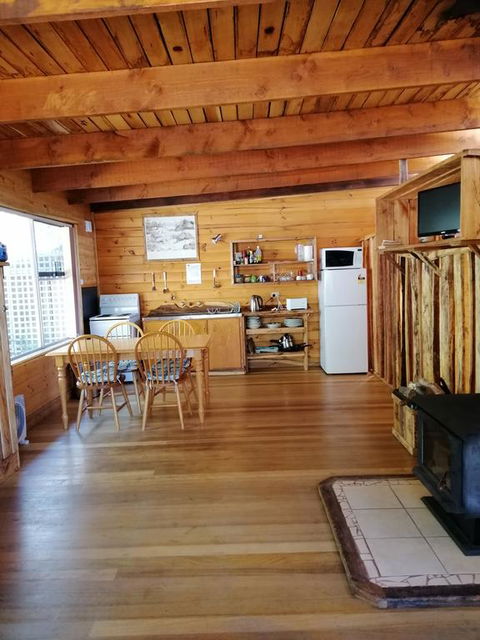 Minnow Cabins Lower Beulah - Accommodation Bookings 3