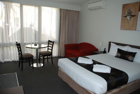Mitchell On Main - Accommodation Bookings 1