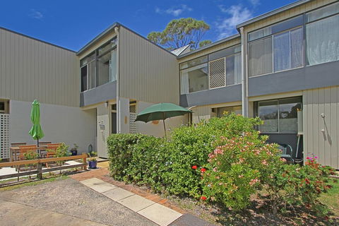 Mitchell Parade 3/11-13 - Accommodation Bookings 2