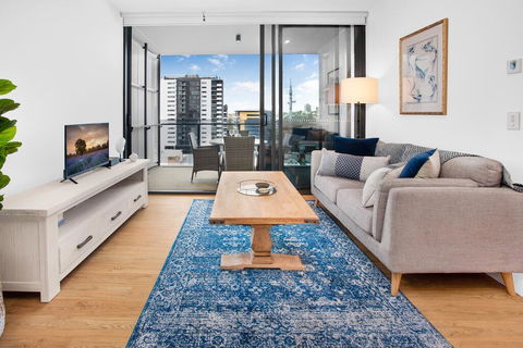 Modern 1-Bed Apartment With Balcony And Leisure Area - Accommodation Bookings 0