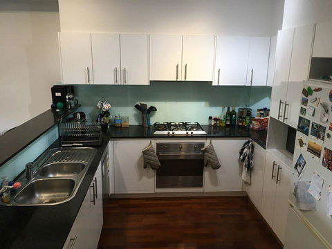 Modern House Close To Sydneys Vibrant Newtown Area - Accommodation Bookings 2