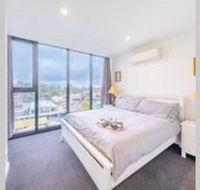 Modern Luxury 3 Bedroom Apartment with Sea Views - Accommodation Bookings