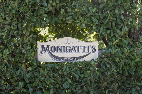 Monigatti - Accommodation Bookings 1