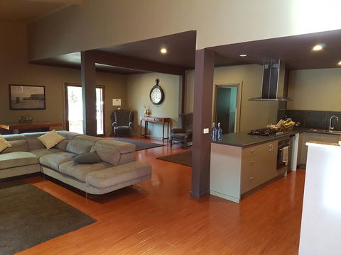 Montrose Barn House - Accommodation Bookings 2