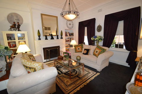 Montrose House - Accommodation Bookings 1