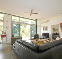 Moriarty Studio - chic couples retreat