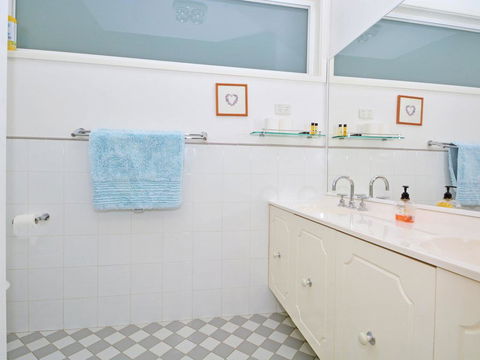 Morisset Memories - Accommodation Bookings 0