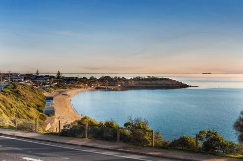 Mornington - Esplanade Escape - Accommodation Bookings 3