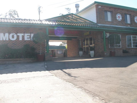 Mt Kuring-Gai Motel - Accommodation Bookings 1