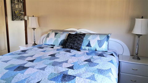 Must Love Dogs B&B & Self Contained Cottage - Accommodation Bookings 1