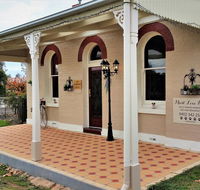 Must Love Dogs BB  Self Contained Cottage