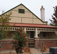 Nanas Place
