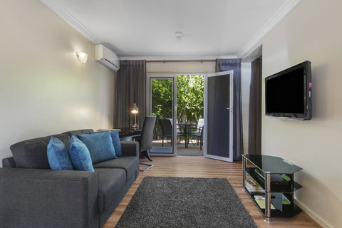 The Peninsula Riverside Serviced Apartments - Accommodation Bookings 17