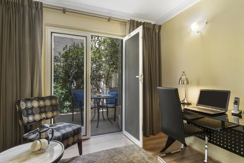 The Peninsula Riverside Serviced Apartments - Accommodation Bookings 24