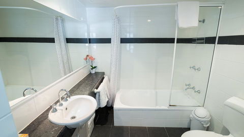 Dowler Apartments Subiaco - Accommodation Bookings 13