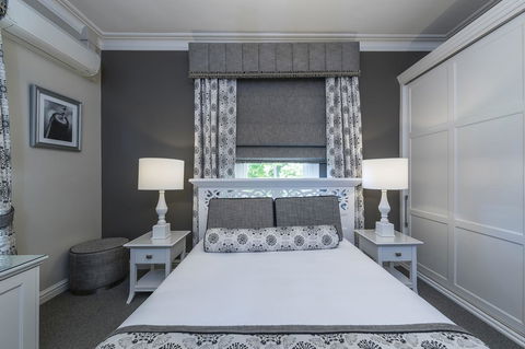 Grand Mercure Basildene Manor - Accommodation Bookings 24