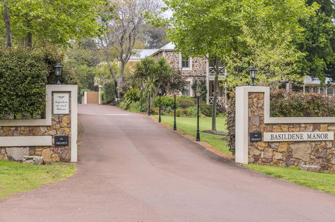 Grand Mercure Basildene Manor - Accommodation Bookings 15