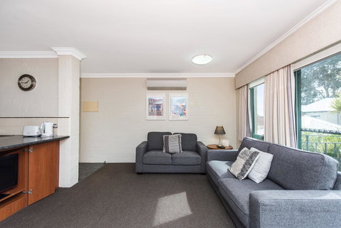 Subiaco Village 20 - Accommodation Bookings 4