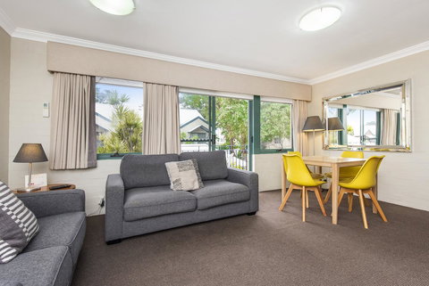 Subiaco Village 20 - Accommodation Bookings 2